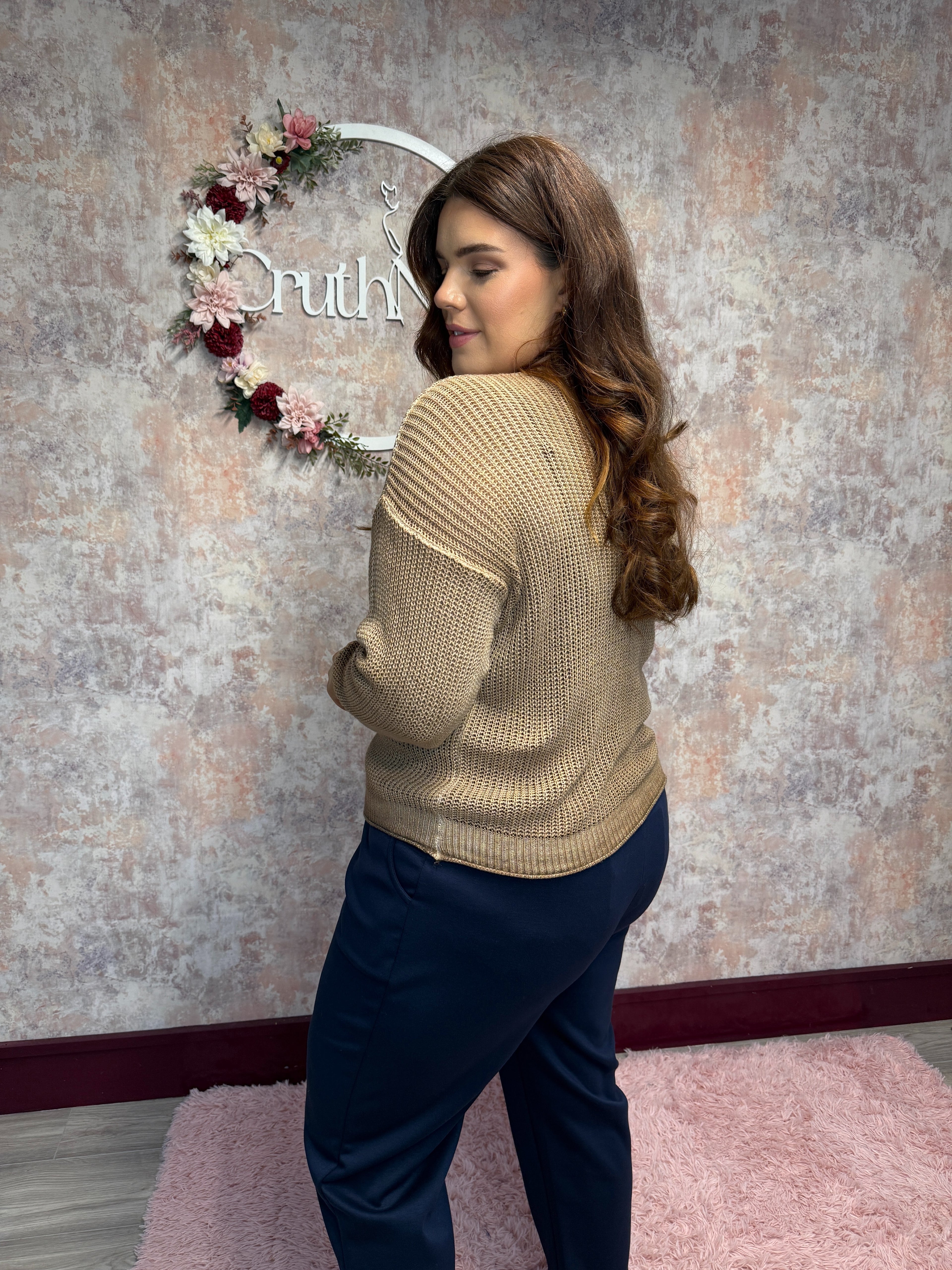 Lightweight V neck Knit Burnt Caramel