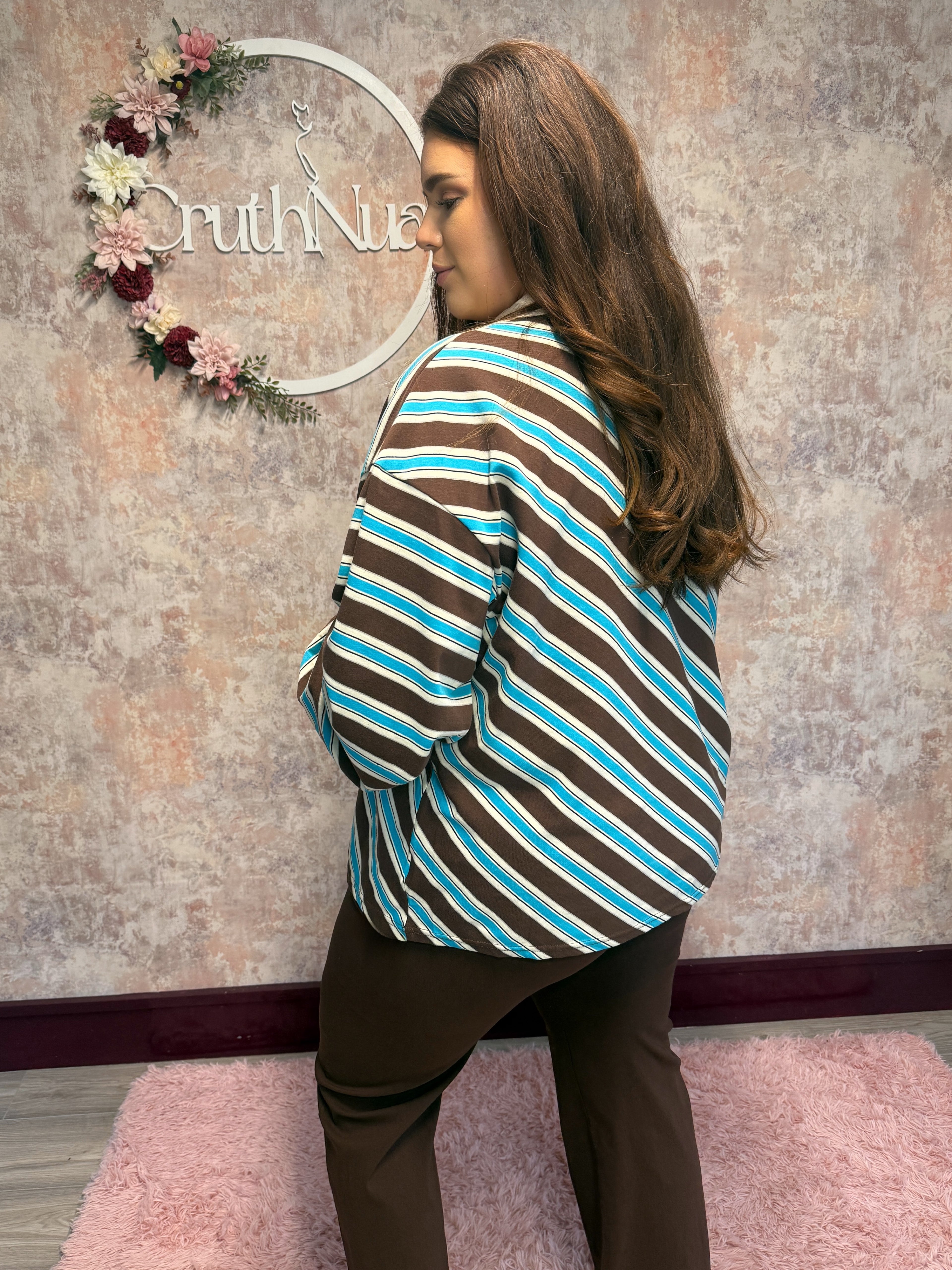Rugby style sweatshirt with collar