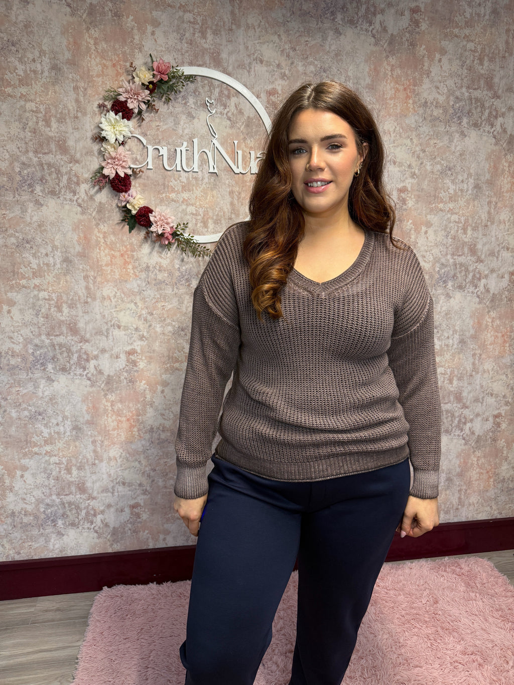 Lightweight V neck Knit Mauve