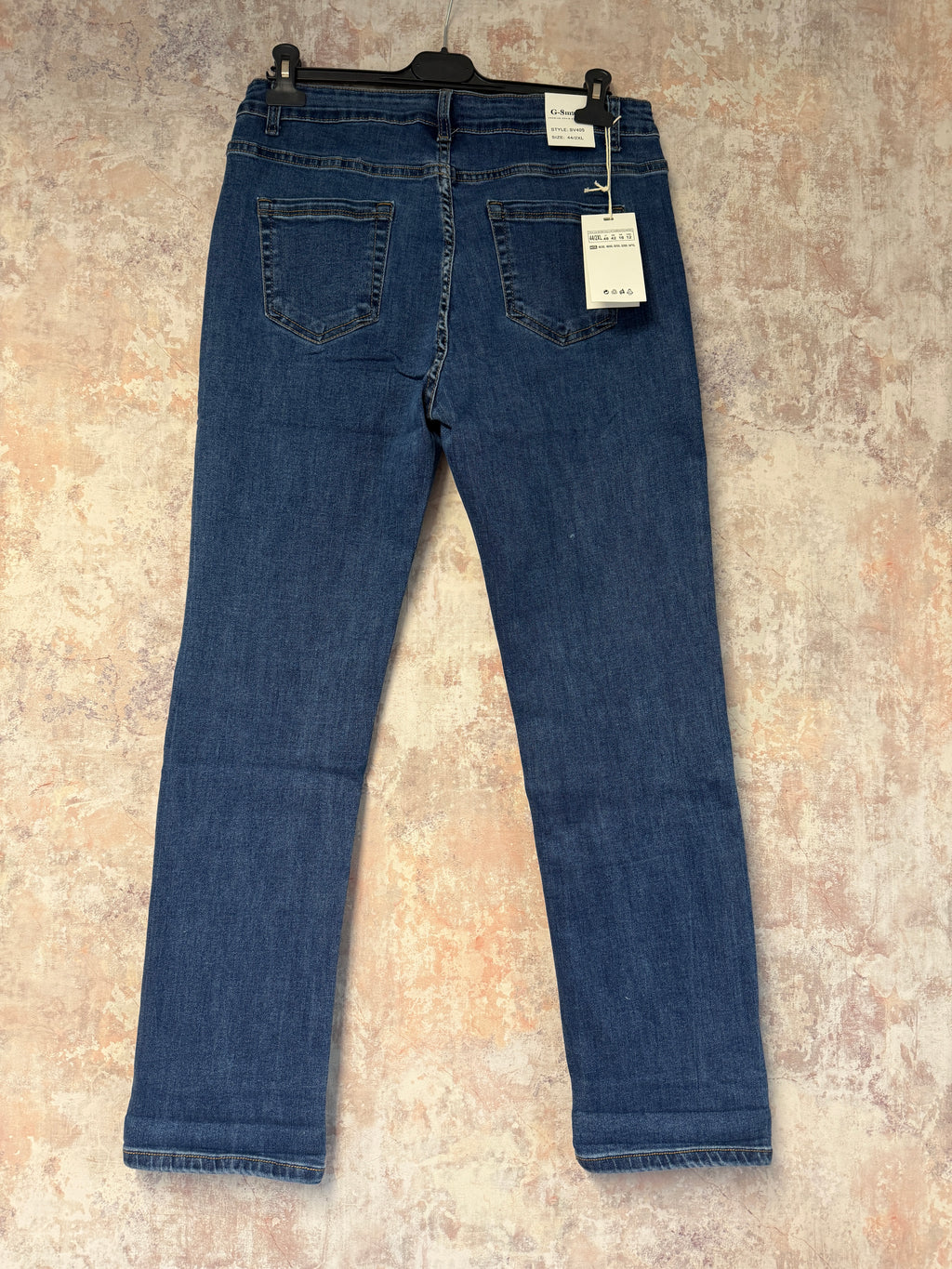 Slim/ Straight Jeans