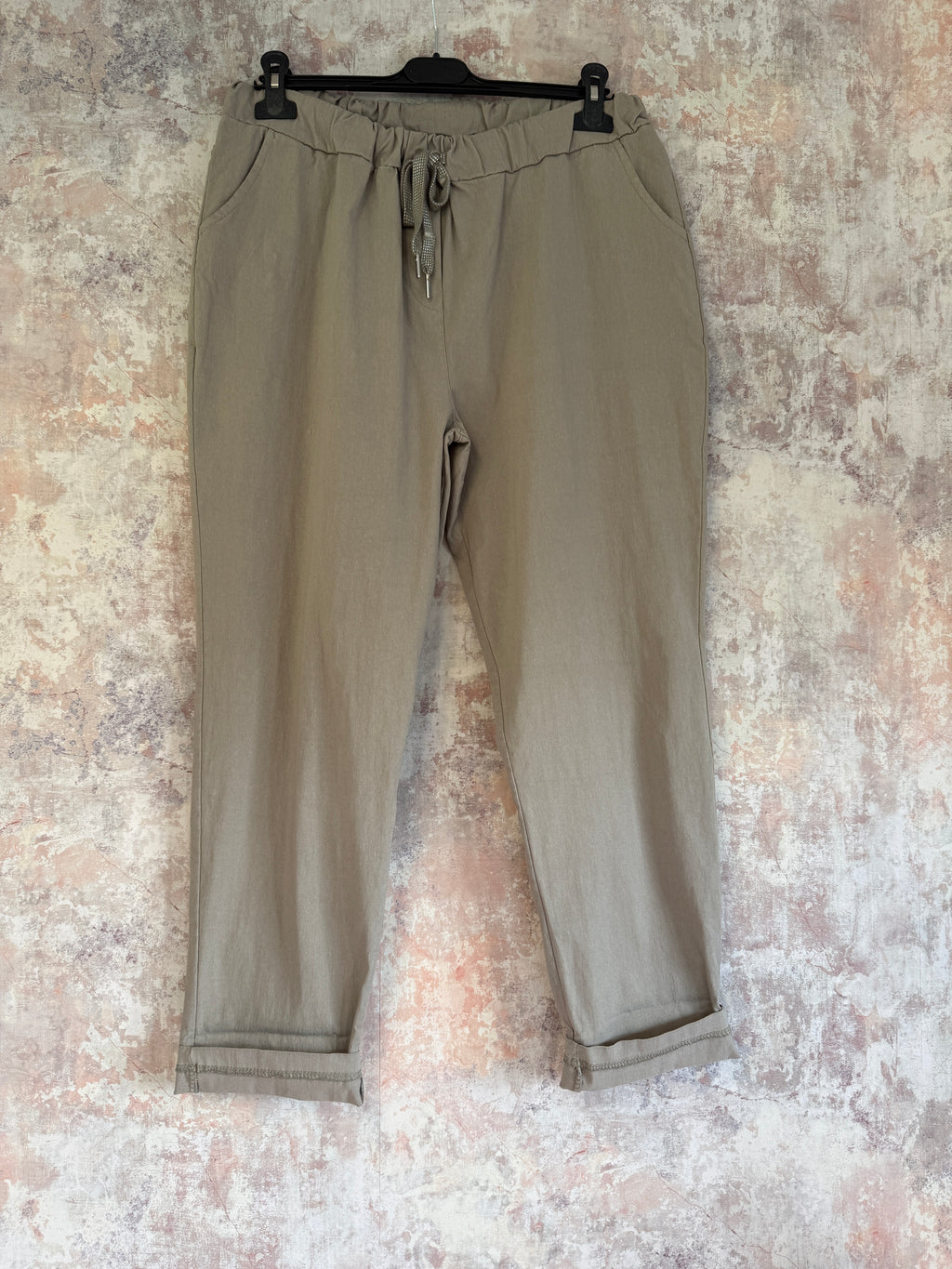 "Magic Joggers" Taupe