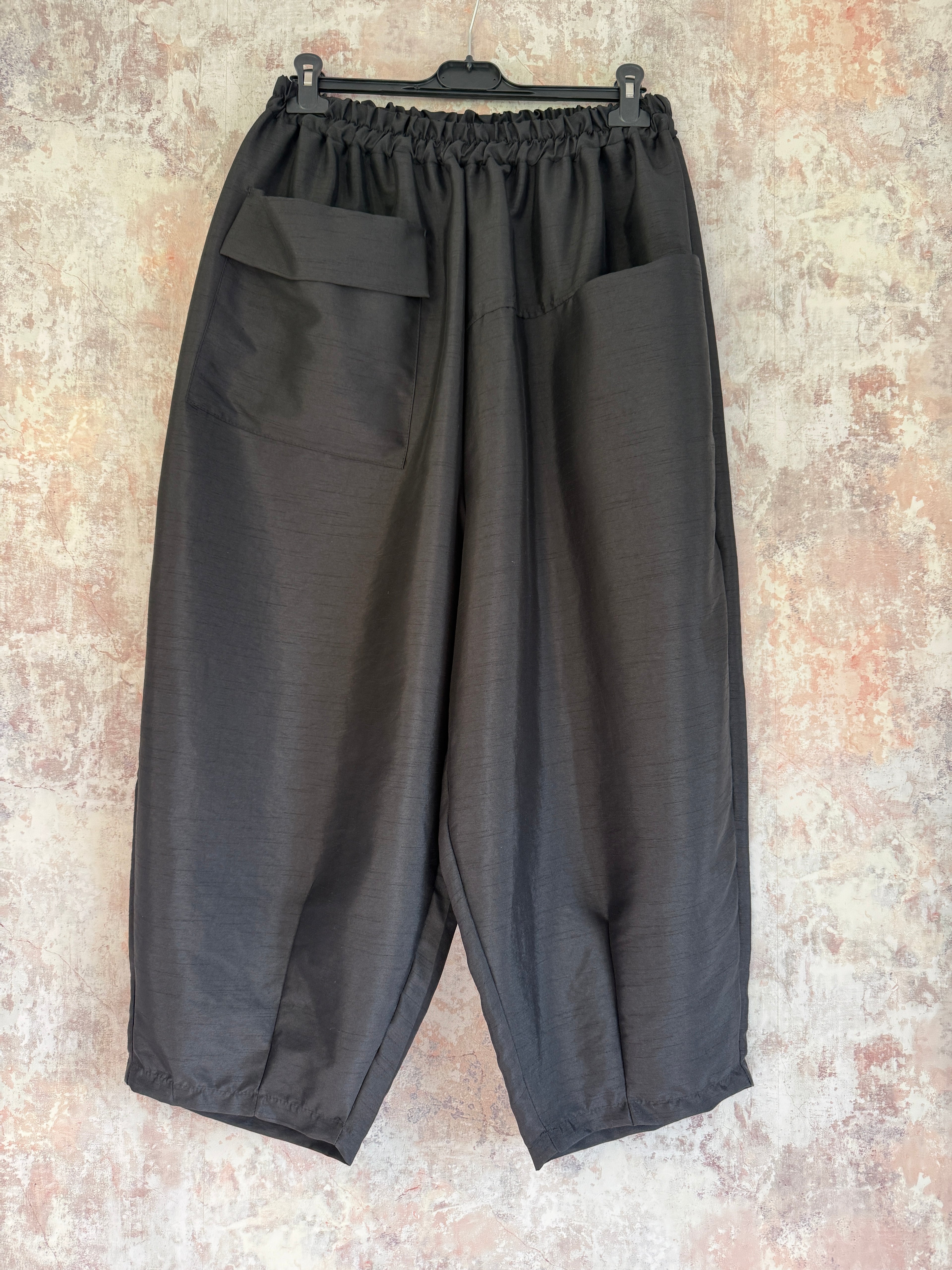 "Styling in Satin" barell leg trousers
