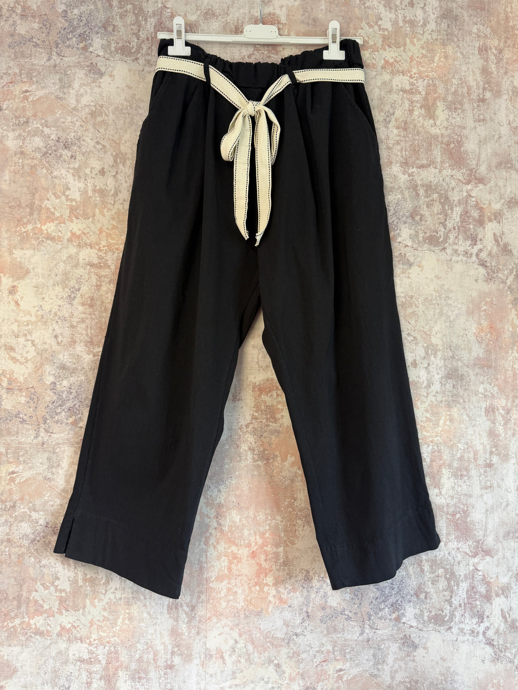 Cotton Capri Trousers Black