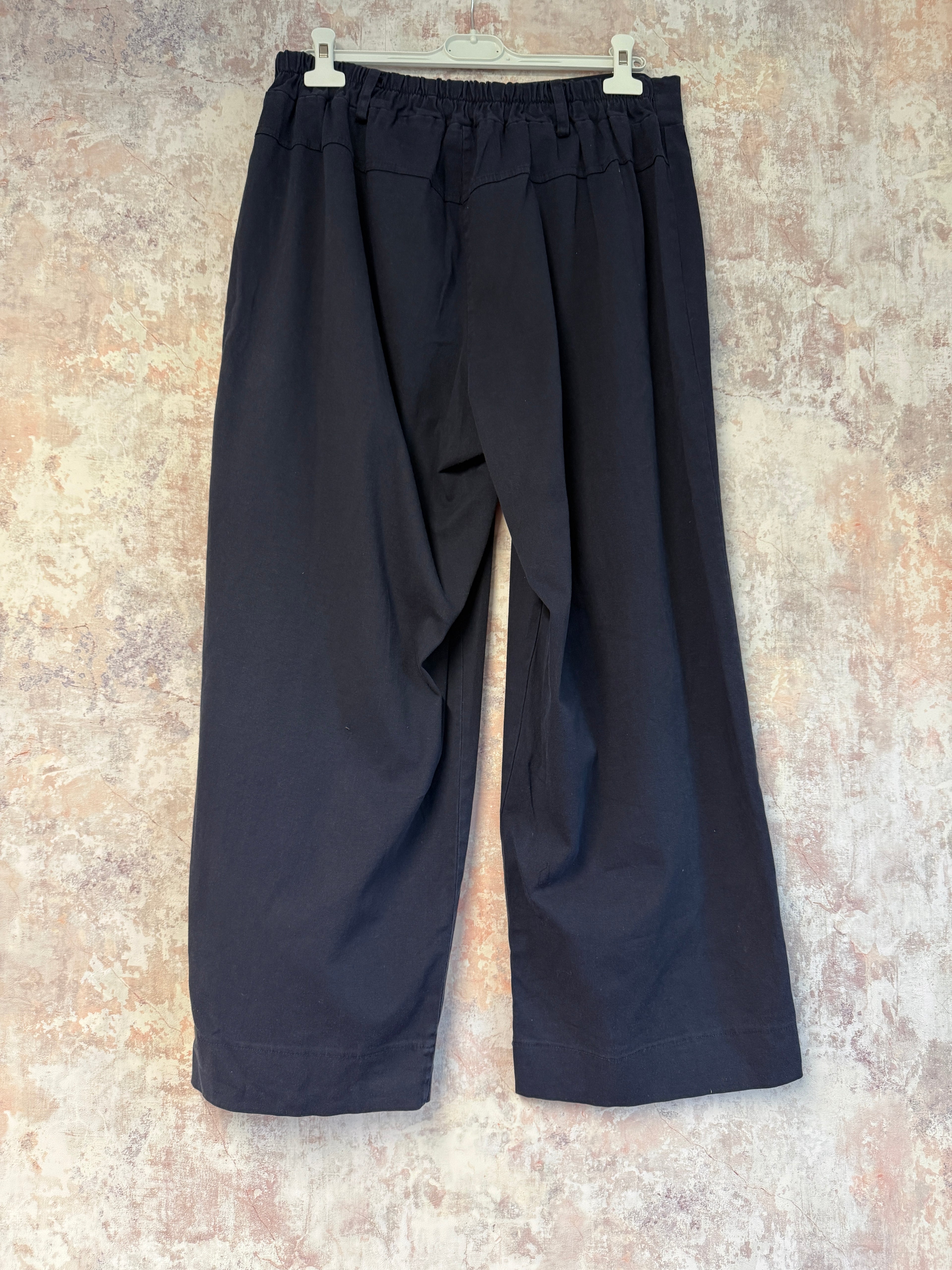 Ankle Grazer Cotton trousers Navy